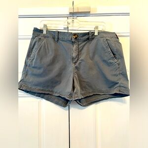 ☀️Blue-grey shorts perfect for the warm weather ☀️